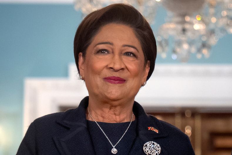 ARCHIVO – La primera ministra de Trinidad y Tobago Kamla Persad-Bissessar en el Departamento de Estado en Washington, el 30 de septiembre de 2025. (AP Foto/Mark Schiefelbein, Archivo)