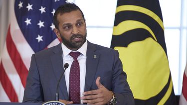 El director del FBI, Kash Patel, durante una ceremonia en el Departamento de Estado, el jueves 6 de marzo de 2025, en Washington. (AP Foto/Evan Vucci)