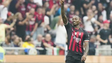 Milan vence a Inter 3-2 en el clásico italiano
