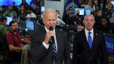 biden advierte sobre un numero sustancial de muertos por el huracan ian