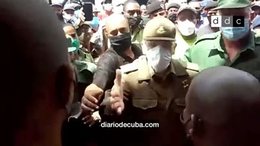 video: le gritan ¡asesino! en palma soriano a ramiro valdes