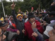 ecuador: protestas se tornan mas agresivas en quito