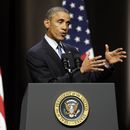 Mención a Obama destaca en anuncios de campaña