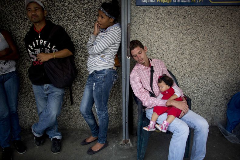 REP-GEN_VENEZUELA-LA_VIDA_EN_UNA_FILA-6.jpg