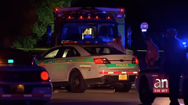 tres policias de miami-dade resultaron heridos durante un tiroteo en una vivienda de kendall