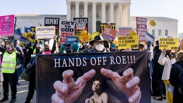 El aborto gana importancia para los demócratas, según sondeo