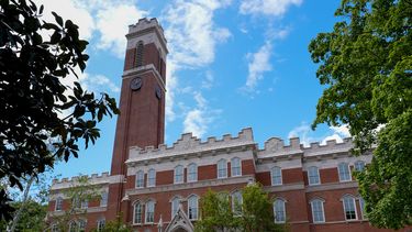 ARCHIVO – Manifestantes propalestinos mantienen su campamento de protesta en el campus de la Universidad Vanderbilt el viernes 3 de mayo de 2024, en Nashville, Tennessee. (AP Foto/George Walker IV, Archivo)