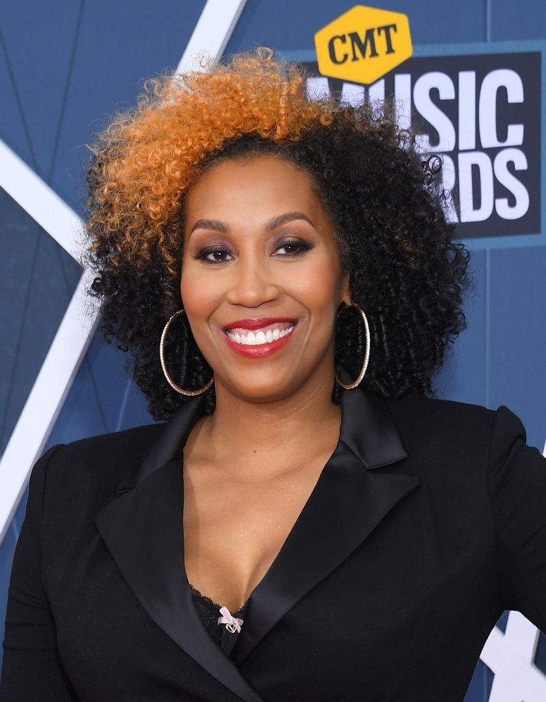 ARCHIVO - Rissi Palmer llega a los Premios Musicales CMT el 11 de abril de 2022, en el Auditorio Municipal de Nashville, Tennessee. El lanzamiento de Act II: Cowboy Carter, Beyoncé ha reavivado las discusiones sobre los orígenes del country y su diversidad. (Foto AP/John Amis, archivo)