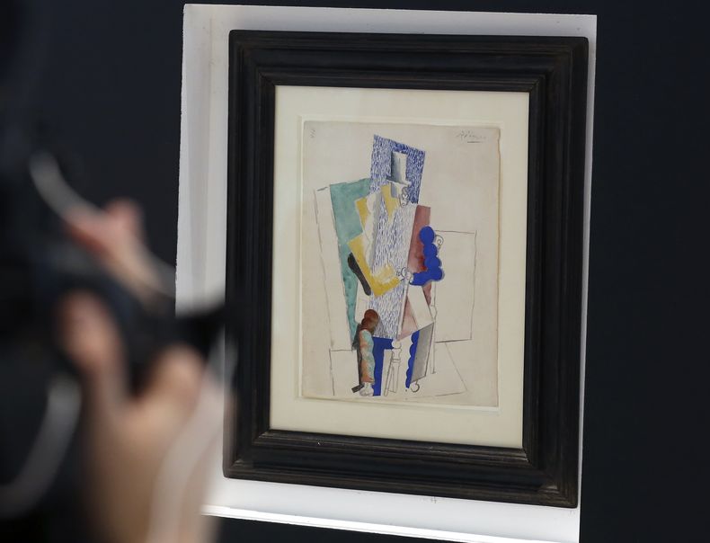 Foto de la obra "Hombre con el sombrero de &oacute;pera&rdquo;, de 1914, del maestro espa&ntilde;ol Pablo Picasso. Por 138 d&oacute;lares, un hombre de Pensilvania compr&oacute; el boleto que sali&oacute; premiado en una rifa hecha por la casa de sub