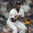 Astros vencen 7-3 a Guardianes; Valdez trabaja 7 entradas