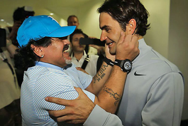 El día que Maradona le mostró su fanatismo a Roger Federer