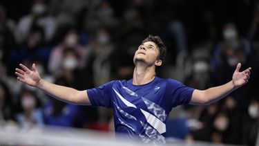 Kecmanovic salva 6 match points y vence a Evans en Tokio