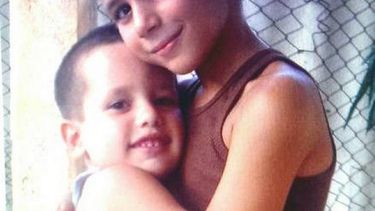 Dos niños cubanos y su madre son detenidos en México