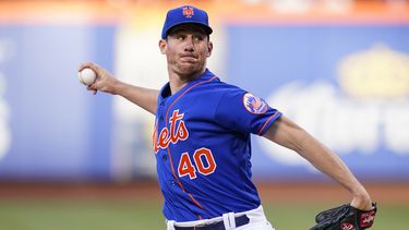 Bassitt cubre 8 innings; Mets blanquean a Cerveceros