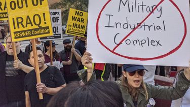 Protestan en EEUU por medidas contra Irán
