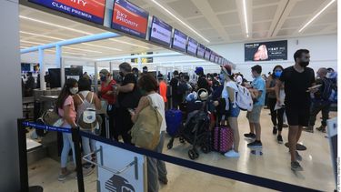 impidieron la entrada de varios venezolanos en el aeropuerto de cancun