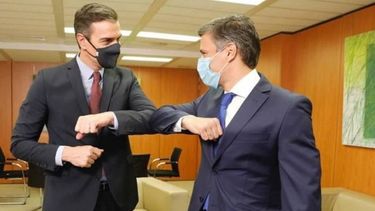 presidente del gobierno espanol pedro sanchez se reune con leopoldo lopez en la sede del psoe