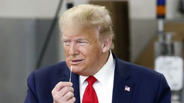 Decenas de líderes militares retirados critican a Trump