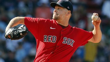 Hill poncha a 11; Medias Rojas vencen a Rays
