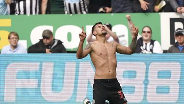Con tardío gol de Guimarães, Newcastle vence al Leicester