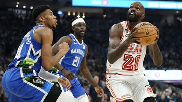 Fuente AP: Spurs adquieren a Dedmon en canje con el Heat