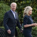 Biden preside ceremonia con nuevos ciudadanos