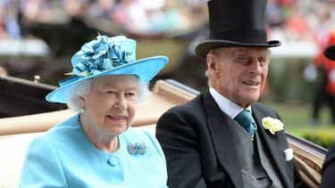 con emotivas palabras la reina isabel ii despidio a su difunto esposo