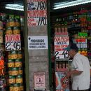 Aumento de 15% al salario mínimo en Venezuela para enfrentar inflación