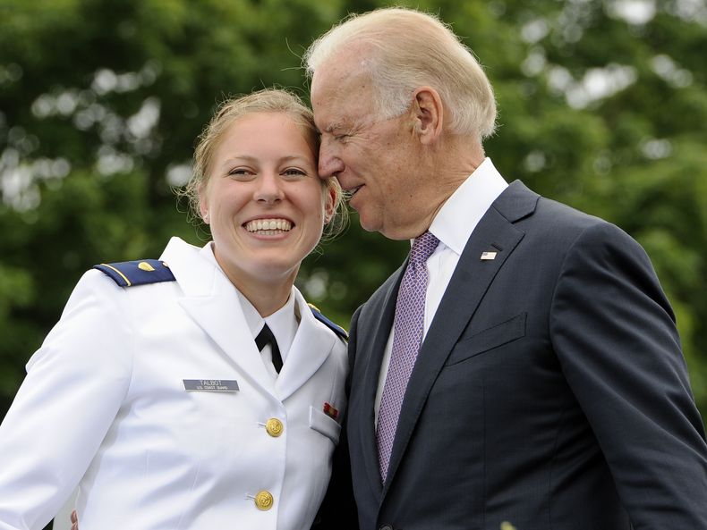 AMN-GEN_BIDEN-ACOSO-DEFENSA-0.jpg