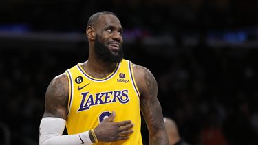 LeBron James y Giannis, capitanes para el Juego de Estrellas