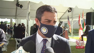 el alcalde de miami, francis suarez, acompanado de los comisionados municipales, ofrecio el discurso anual sobre el estado de la ciudad