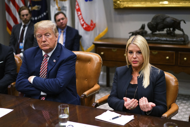 Pan Bondi TRUMP.png