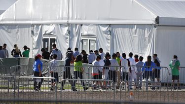 Niños migrantes separados de sus familias sufren trastornos