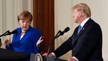 Trump recibe a Merkel; no hay decisión aparente sobre Irán