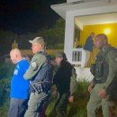 La Policía diligencia órdenes de arresto en Cayey en operativo contra venta ilegal de armas de fuego