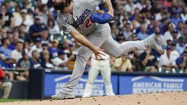 Gonsolin logra 15to triunfo; Dodgers superan a Cerveceros