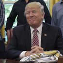 Trump se mete en las negociaciones sobre la ley de salud