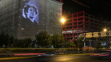 Cientos se despiden del compositor griego Theodorakis