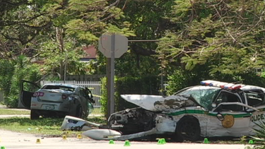 gravemente heridos un policia y otra persona tras choque entre una patrulla y otro auto