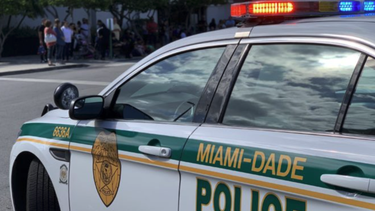 miami-dade suspende a oficial por supuesta posesion de pornografia infantil