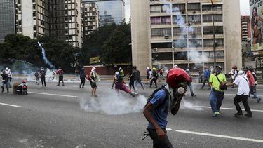 otro dia de fuertes protestas en venezuela que dejo un nuevo saldo de muertos