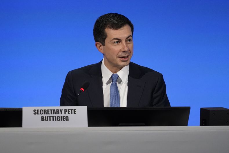 MUN-CLI COP26-BUTTIGIEG