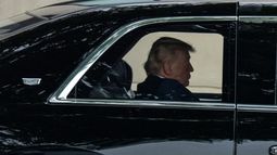 El presidente de EEUU, Donald Trump, abandona el Centro Médico Militar Nacional Walter Reed, el martes 26 de mayo de 2026, en Bethesda, Maryland. (AP Foto/Alex Brandon)