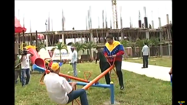 maduro jugo al sube y baja en cadena nacional (video)