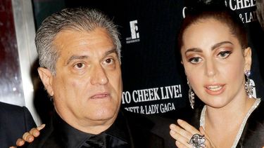 el padre de lady gaga apoyo a donald trump a pesar de las criticas a su hija, que cerro la campana de joe biden