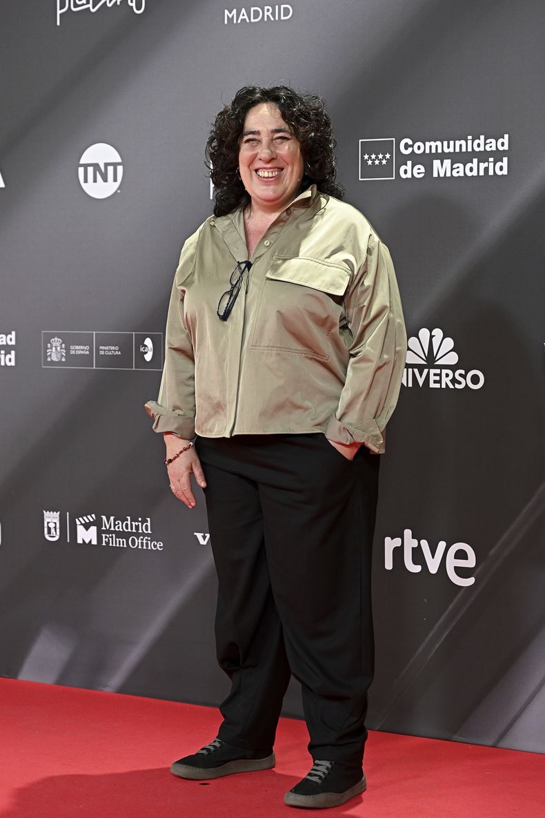 La directora Arantxa Echevarria posa en la ceremonia de los Premios Platino de cine iberoamericano en Madrid, España, el domingo 27 de abril de 2025. (Francisco Guerra/Europa Press via AP)