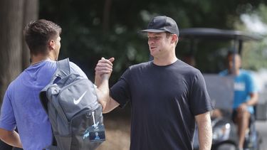 Darnold no se molesta por Mayfield; acepta la competencia