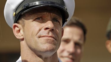 Trump afirma que Marina no quitará insignia SEAL a Gallagher