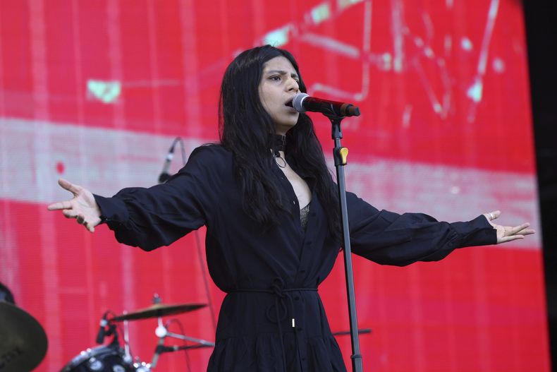 Luisa Almaguer participa en el festival del música AXE Ceremonia en el Parque Bicentenario en Ciudad de México, el sábado 5 de abril de 2025. (AP Foto/Ginnette Riquelme)