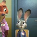 Esta imagen publicada por Disney muestra a Nick Wilde, con la voz de Jason Bateman, a la izquierda, y Judy Hopps, con la voz de Ginnifer Goodwin, en una escena de Zootopia 2. (Disney via AP)